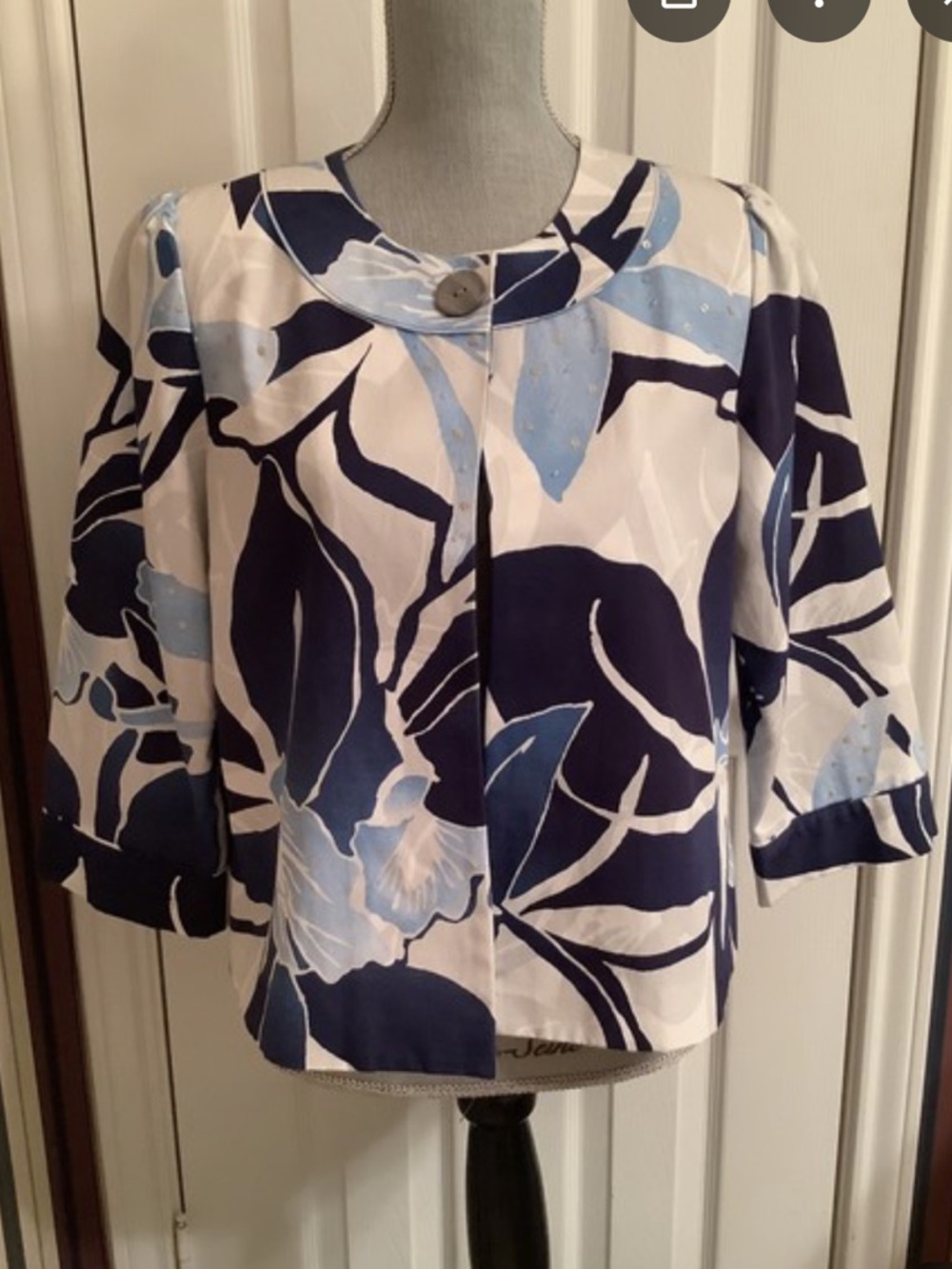 Chico's Navy and Light Blue Floral Cropped Jacket